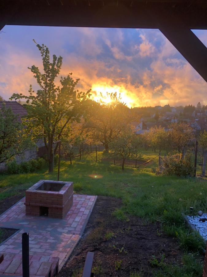 Oeskarszt Apartman Urkut Exteriér fotografie