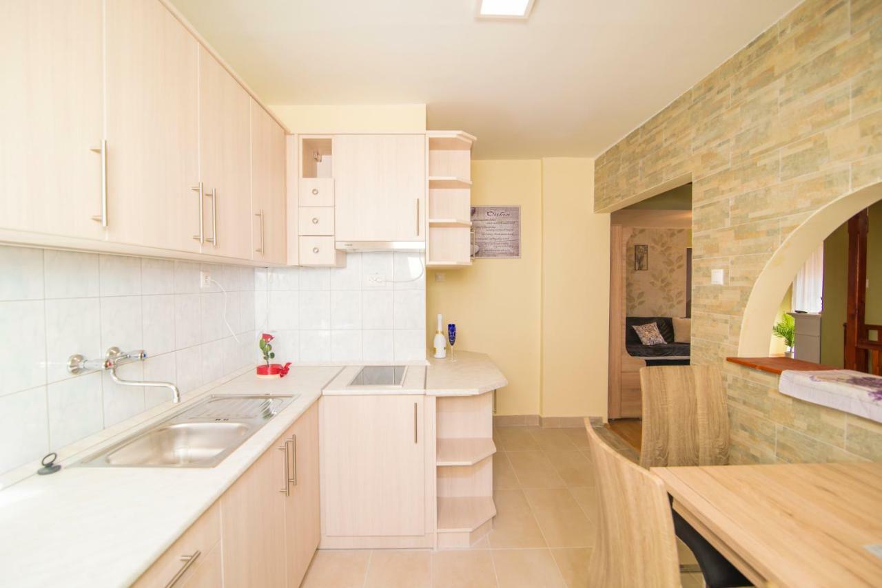 Oeskarszt Apartman Urkut Exteriér fotografie