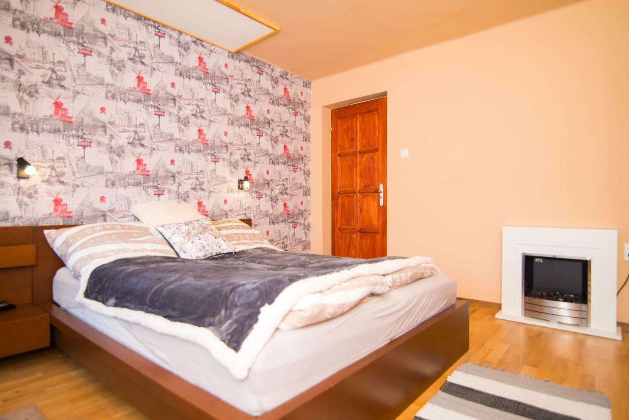 Oeskarszt Apartman Urkut Exteriér fotografie
