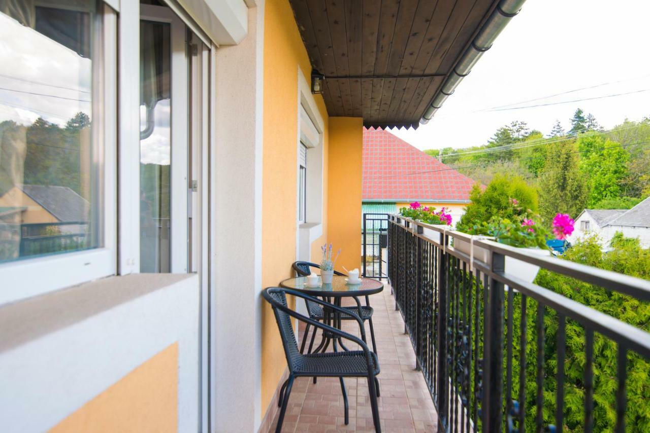 Oeskarszt Apartman Urkut Exteriér fotografie